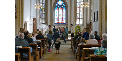 Familiengottesdienst mit Vorstellung der Kommunionkinder (Foto: Karl-Franz Thiede)